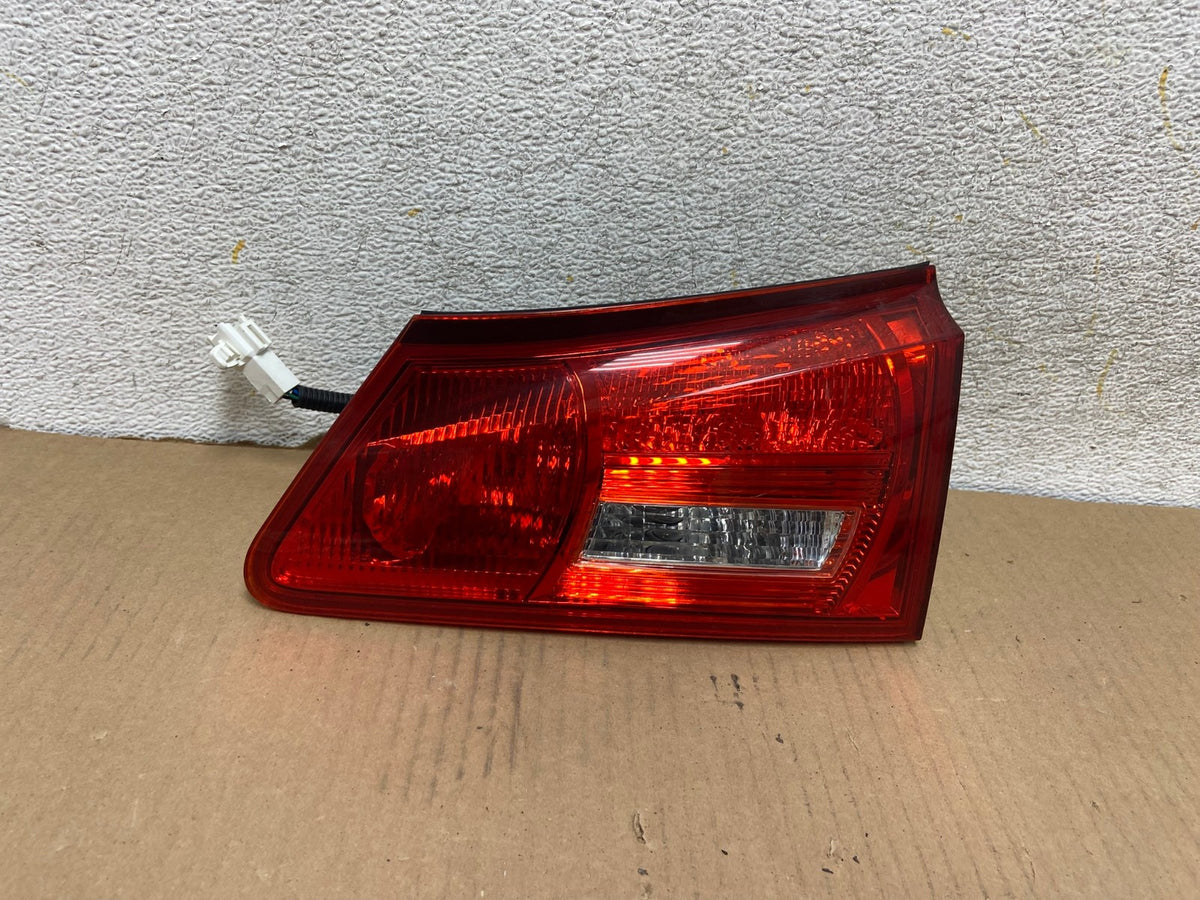 2006 - 2008 Lexus Is250 Is350 Right Passenger RH Inner Tail Light AH3027 LK0