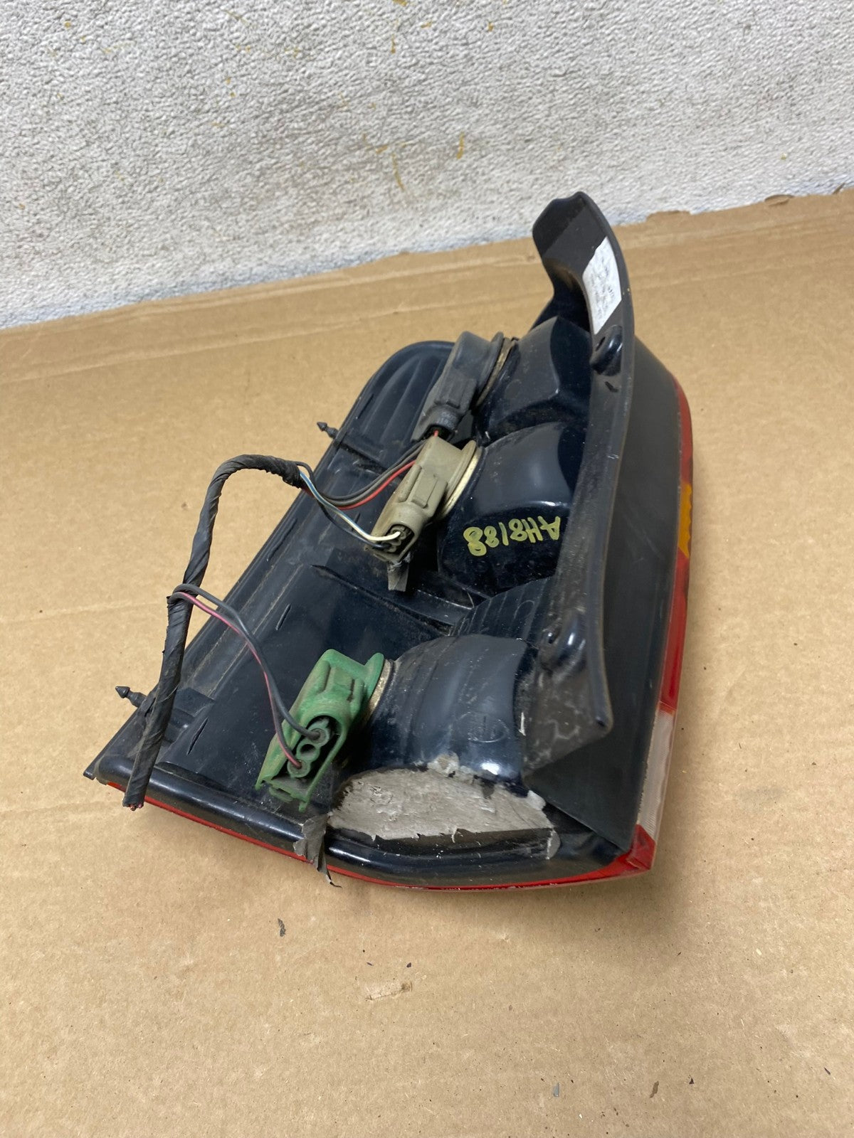 2001 to 2007 Ford Escape Right Passenger RH Side Tail Light AH8188 LK7
