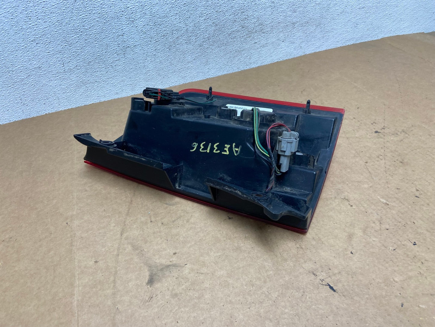 2004 to 2010 Infiniti Qx56 Left Driver LH Side Tail Light AE3136 LK4
