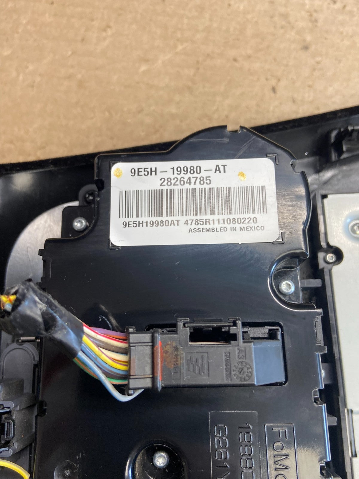 2010 to 2012 Ford Fusion Radio Climate Control A/C Control ah5146 DG4