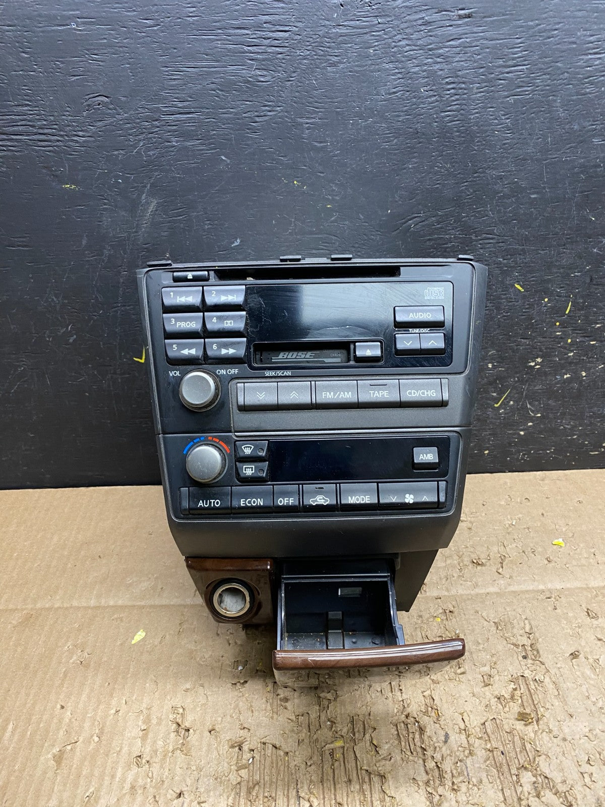 2000 to 2001 Infiniti i30 Bose Radio AM/FM Casette Climate Control V9992 DG2