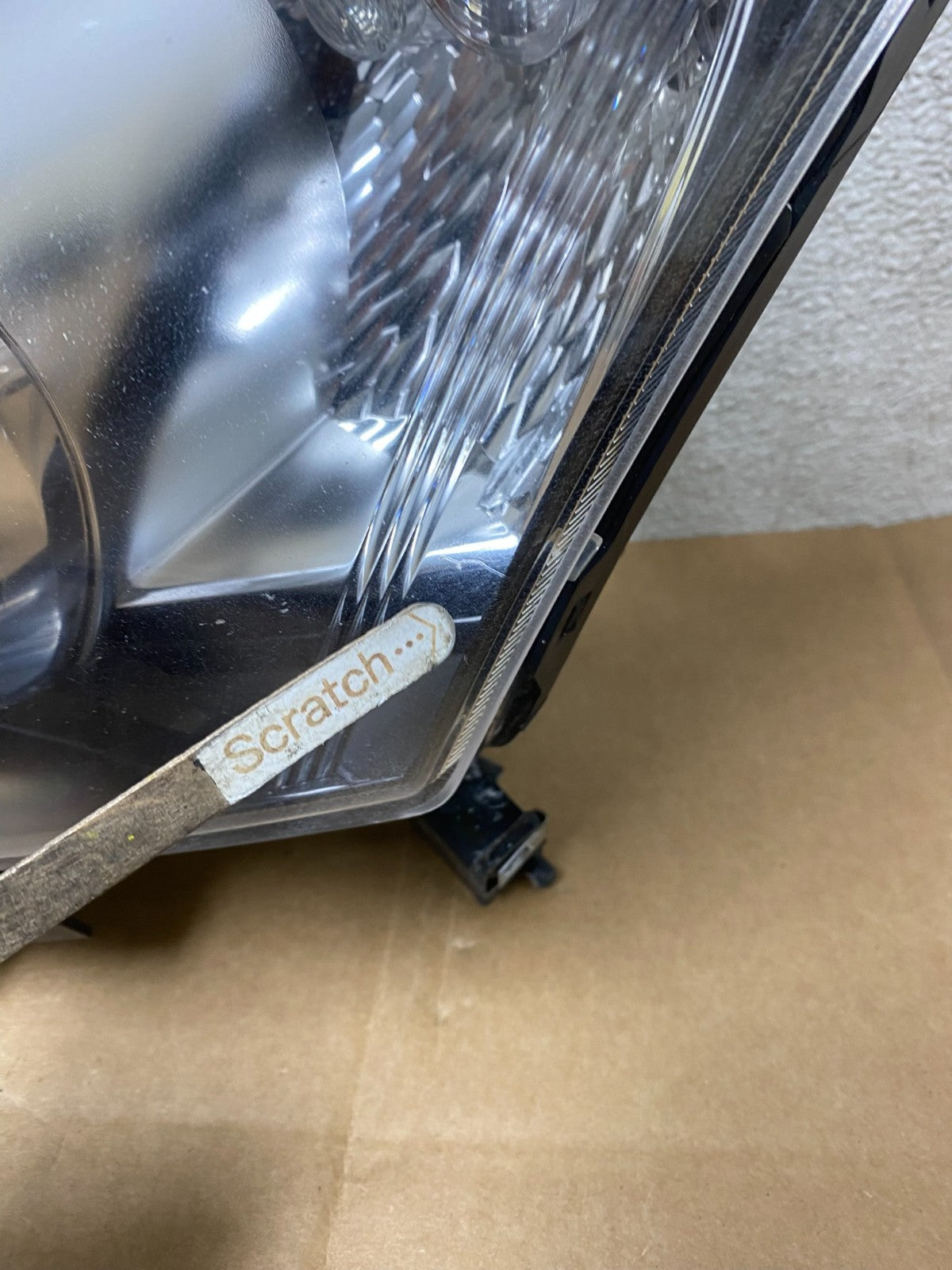 2011 to 2015 Chevrolet Cruze Halogen Left+Right Set Headlights V4877 DW3