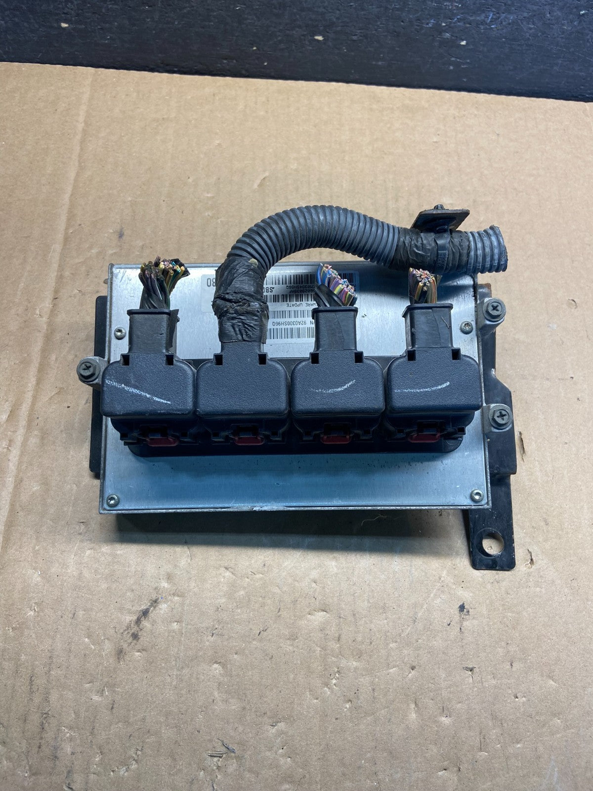 2004 Dodge Durango 5.7L Engine Computer Module ECU p56029039af AG1477 DW0