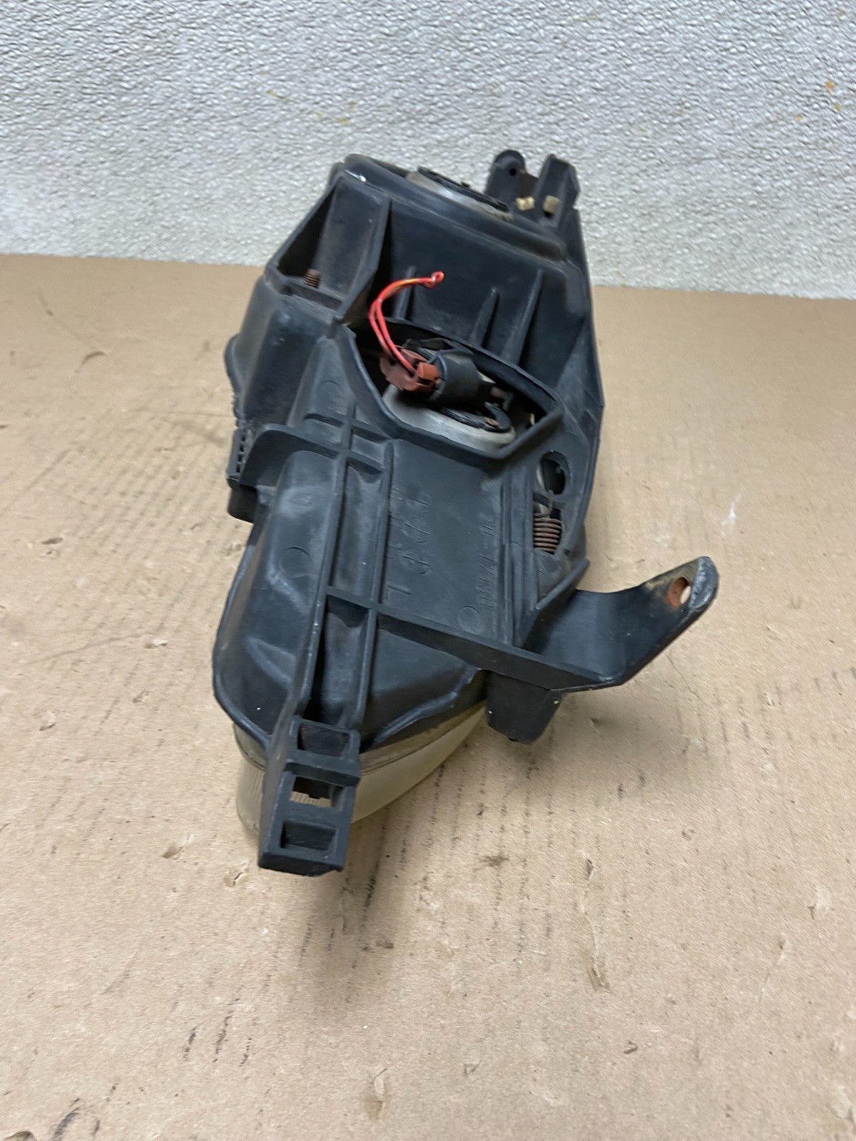 1993 to 1997 Toyota Corolla Left Driver LH Side Headlight AB5943 DW4