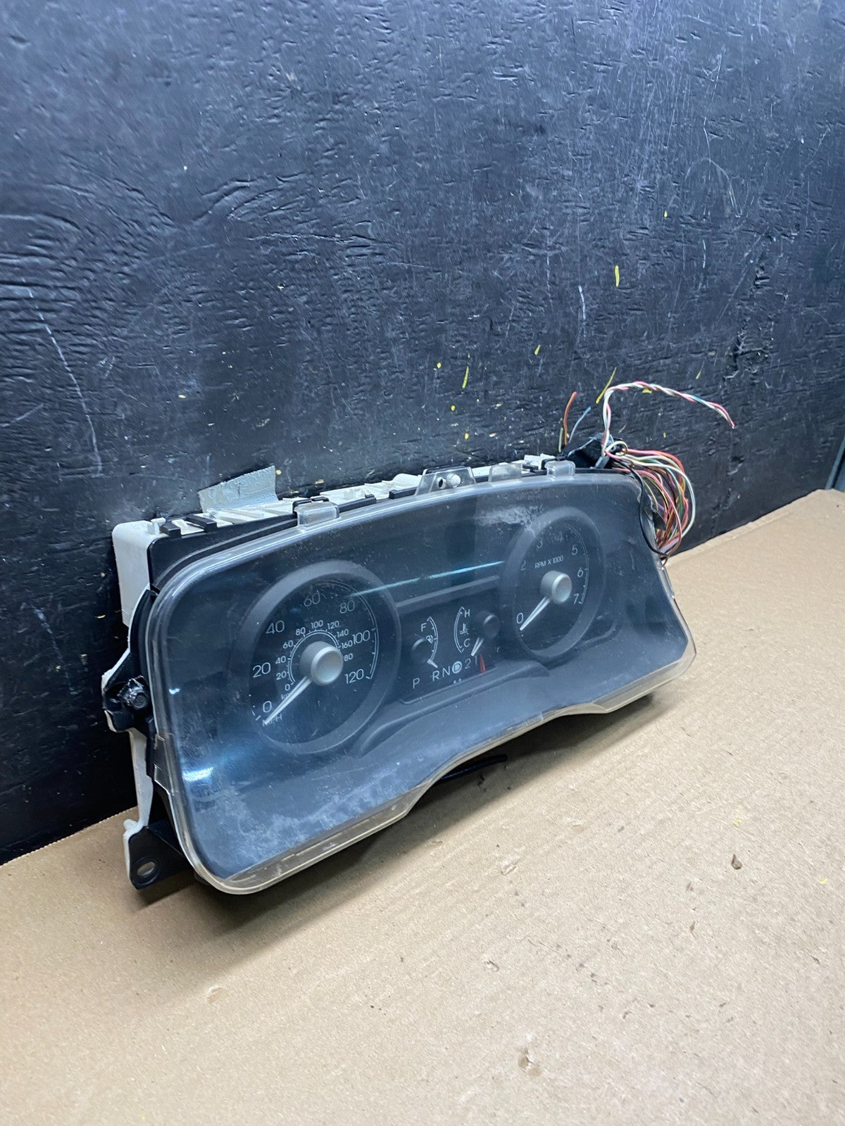 2009 to 2010 Mercury Marquis Speedometer Cluster Gauge Oem s6409 DG2