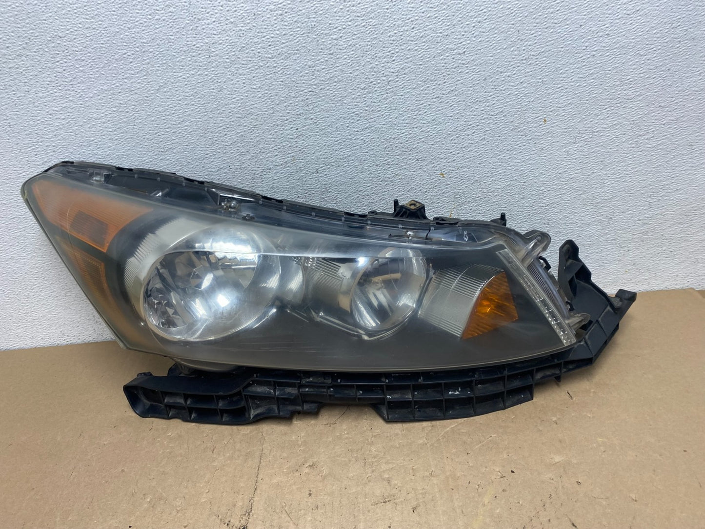 2008 to 2012 Honda Accord Sedan Right Passenger RH Headlight AE6862 DW0
