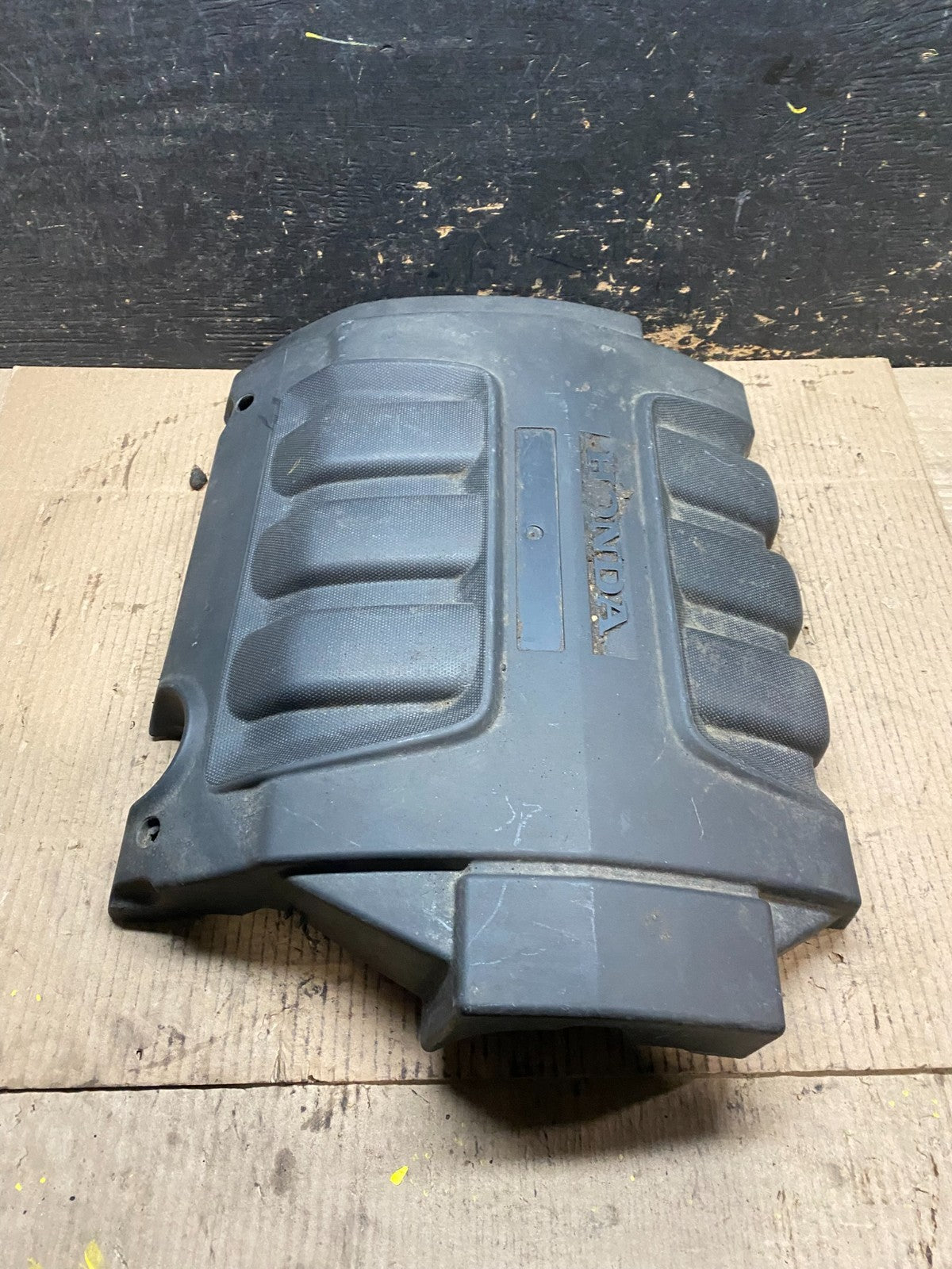 2005 to 2007 Honda Odyssey Black Engine Cover OEM w5654 DG2