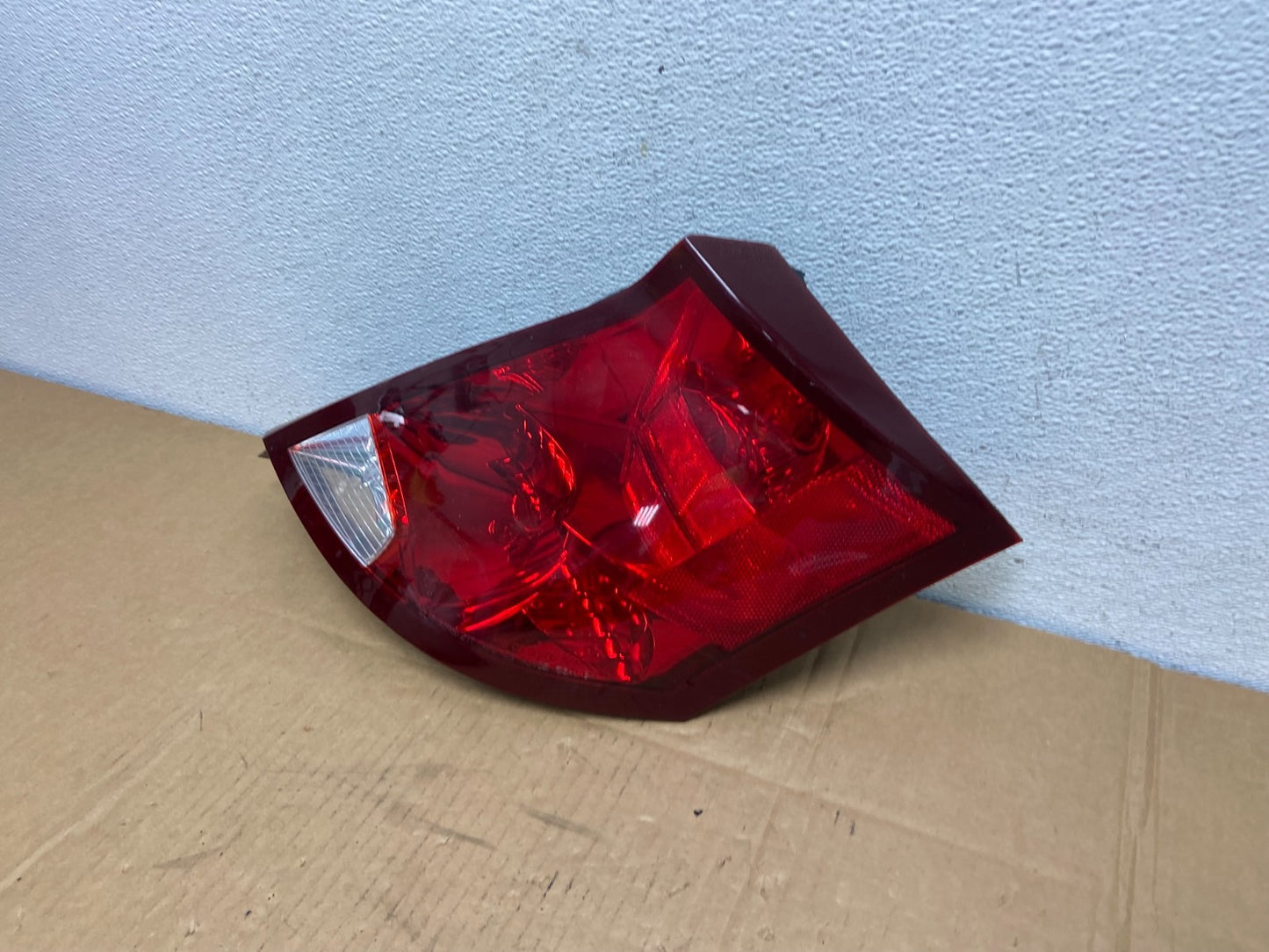 2003-2007 Saturn Ion Passenger Right RH Side Tail Light Tail Light AC7568 DW1
