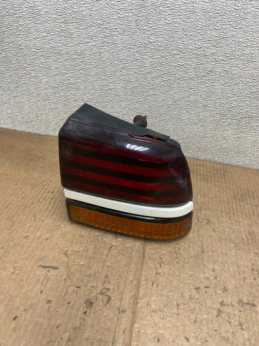 1988 to 1994 Pontiac Sunbird Right Passenger RH Side Tail Light AA6697 DW0
