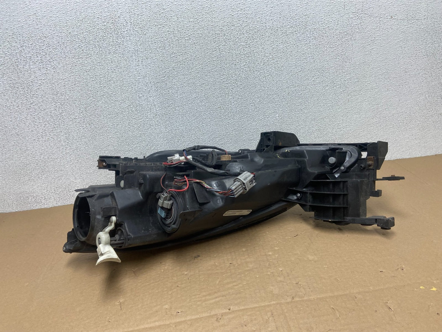 2009-2010 Mazda 6 Right Passenger Side Halogen Headlight Oem AB6129 DW7