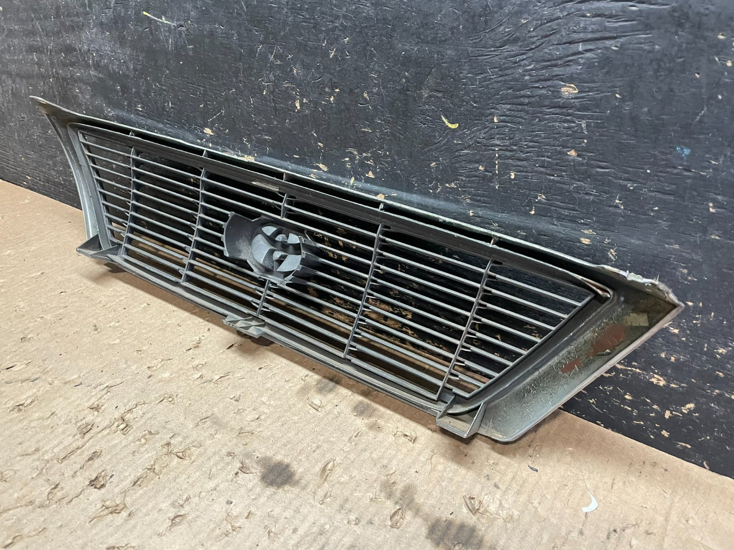 1995 1996 1997 Toyota Avalon Front Upper Grill Grille OEM Z5590 DG7