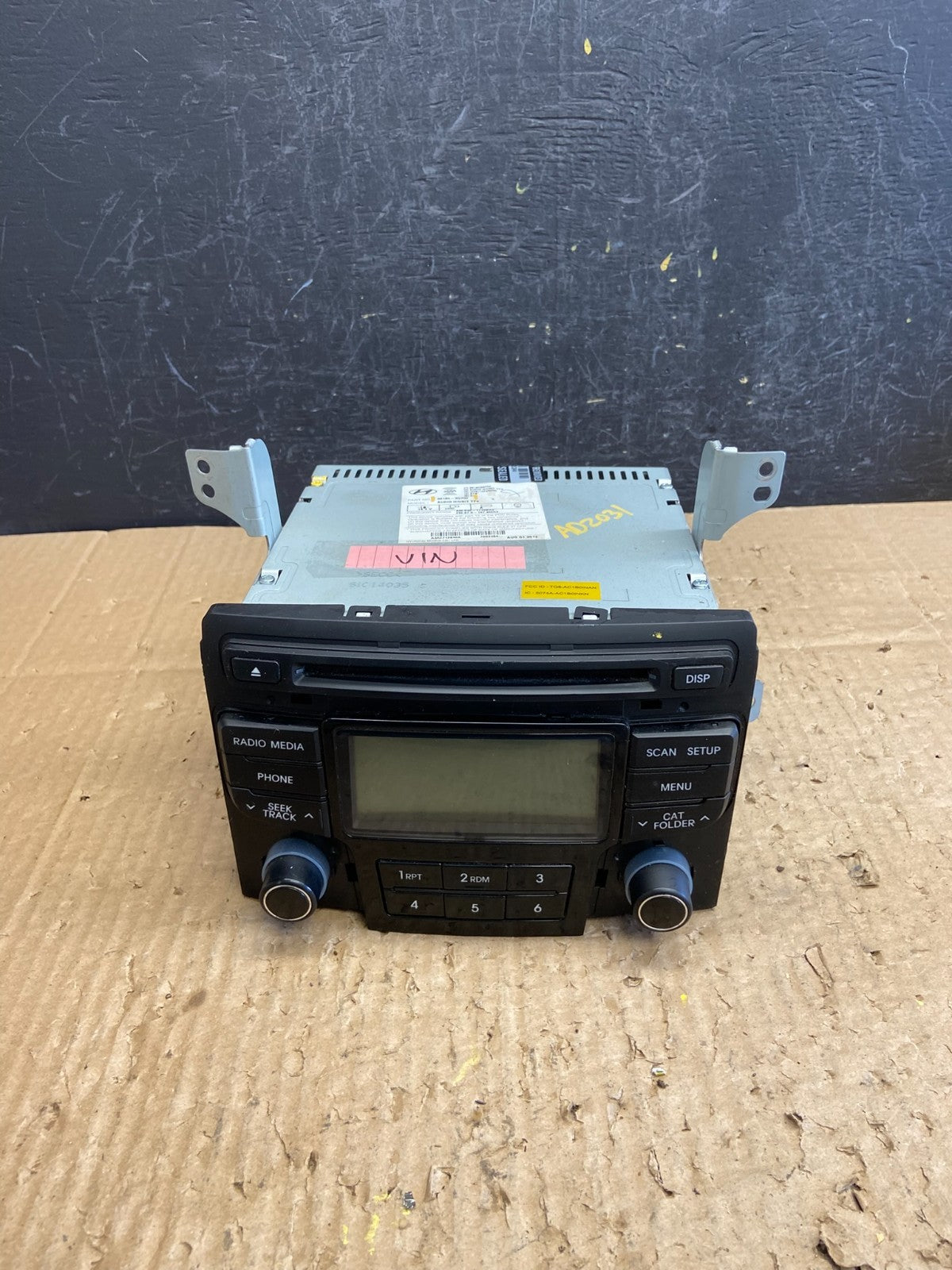 2011 to 2012 Hyundai Sonata Am Fm Cd Player Radio Receiver AD2031 DG0