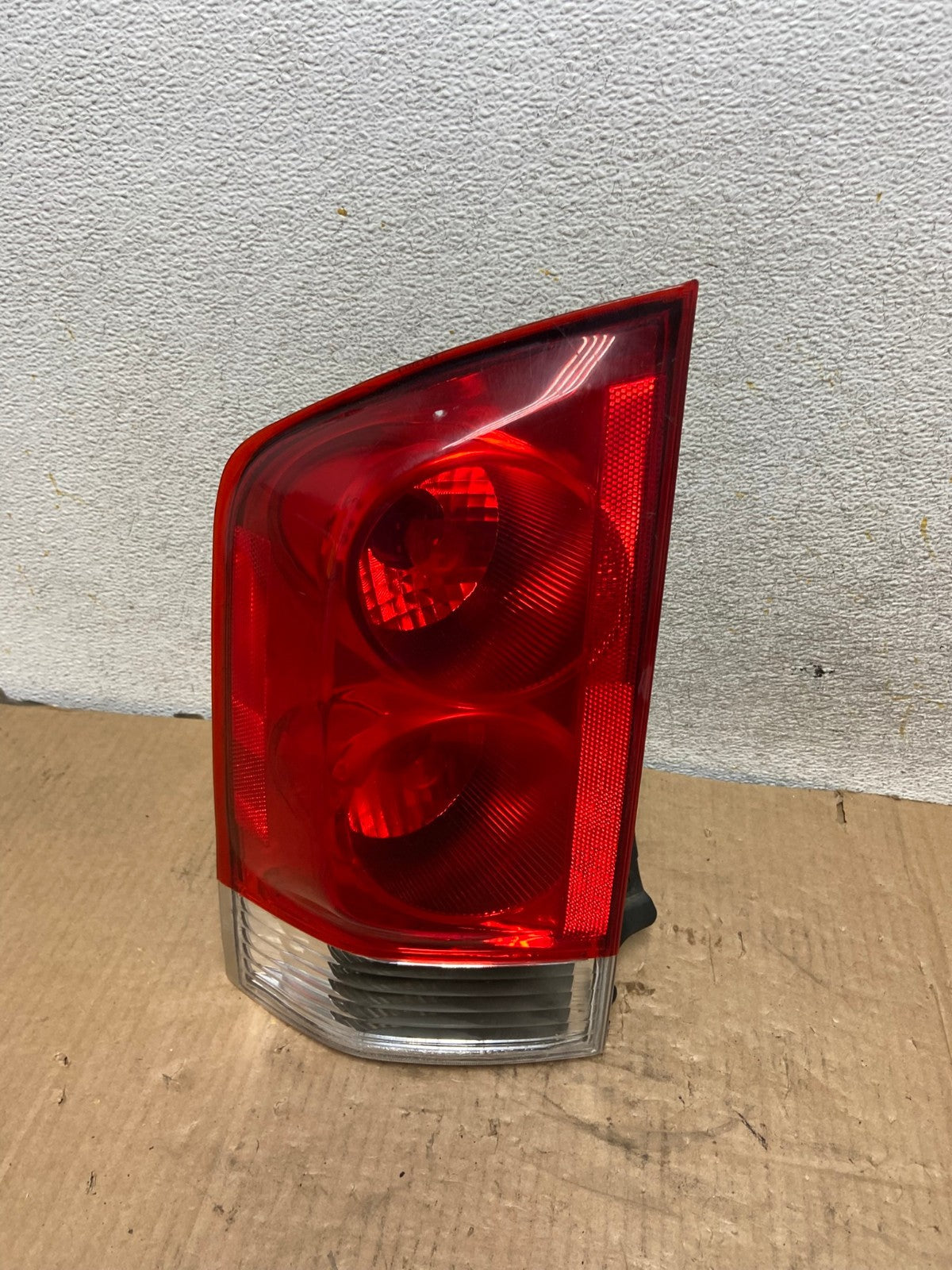 2005 to 2015 Nissan Armada Left Driver Lh Side Tail Light AI7847 LK0