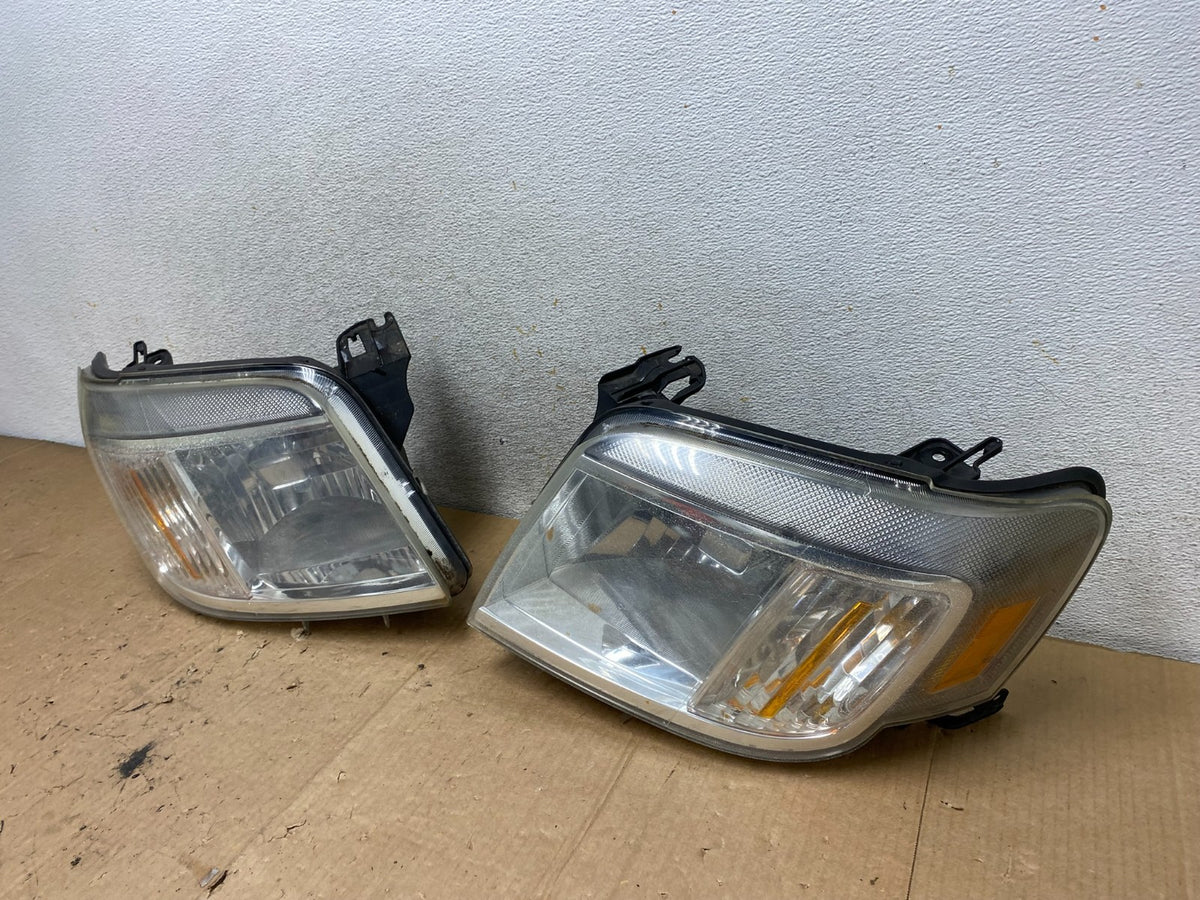 2008 to 2011 Mercury Mariner Left+Right Side Halogen Headlights AI9147 DW1
