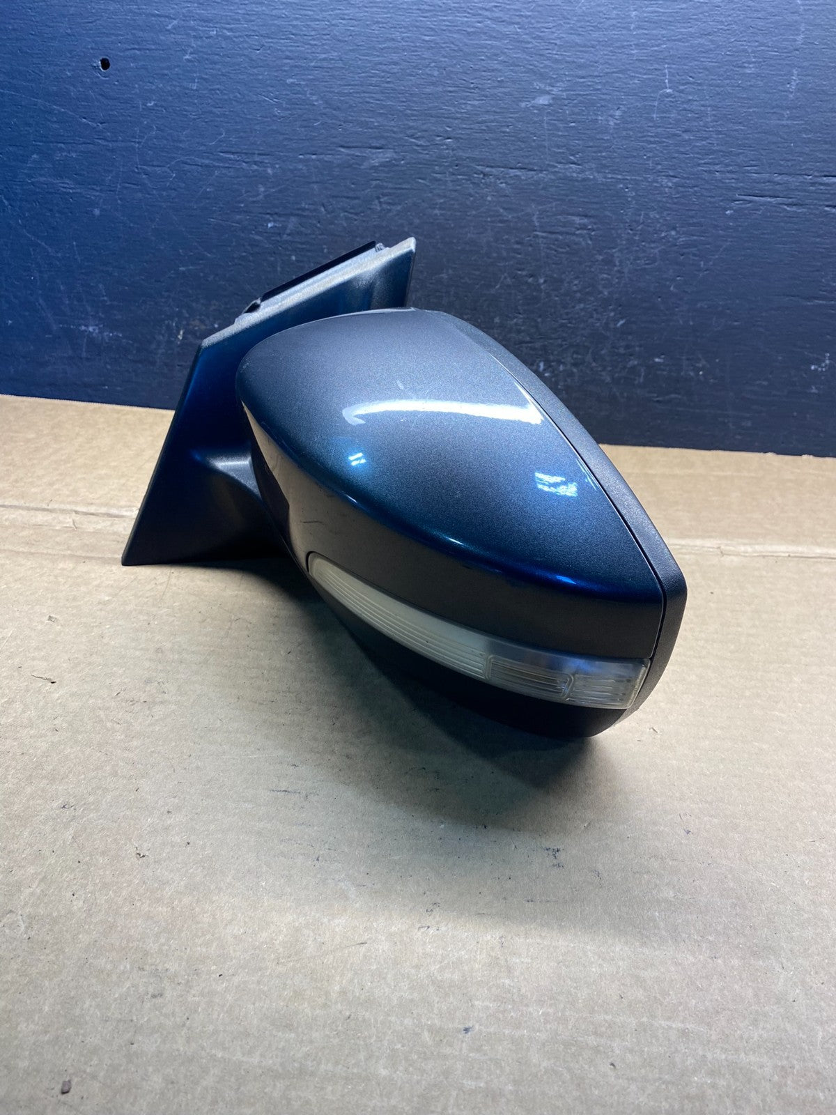 2015 to 2018 Ford Focus Left Driver View Door Turn Signal Mirror AD3338 DG2