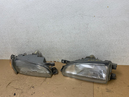 1993 to 1996 Subaru Impreza Wagon Left+Right Set Side Halogen Headlight R0387 DG1