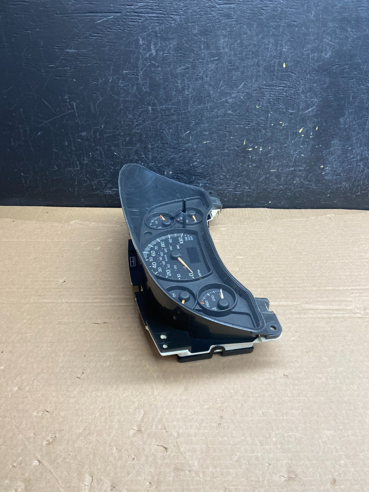 2003 to 2007 Chevrolet Express Speedometer Cluster Gauge 25755008 AF24731