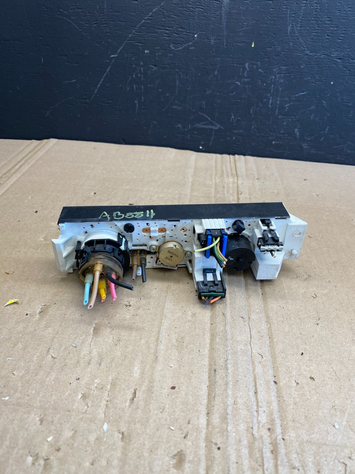 2001 - 2007 GMC Chevrolet Astro Express Climate Control A/C AB8811 DG3