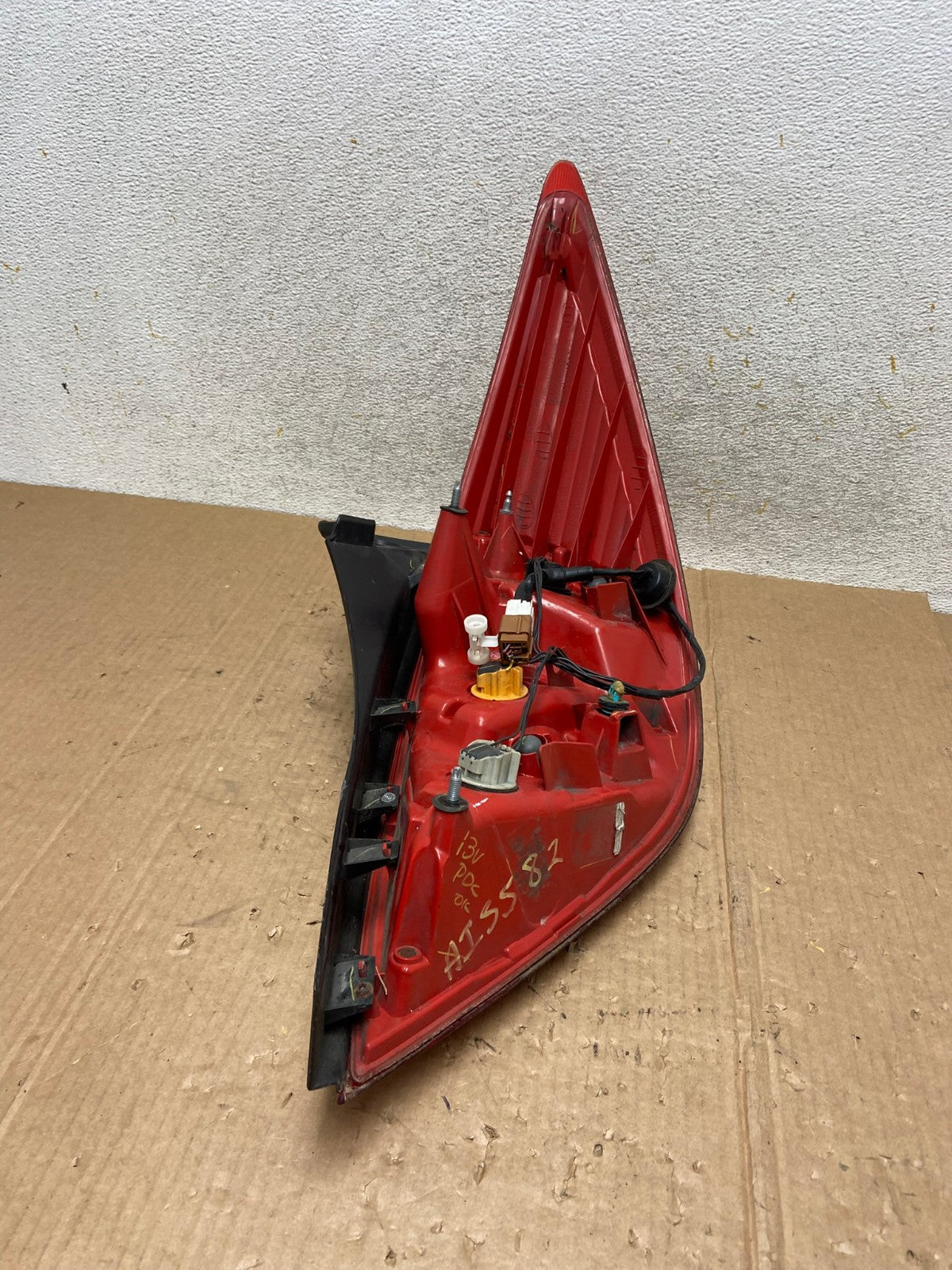 2007 - 2012 Nissan Versa Hatchback Left Driver Side Lh Tail Light AI5582 LK7