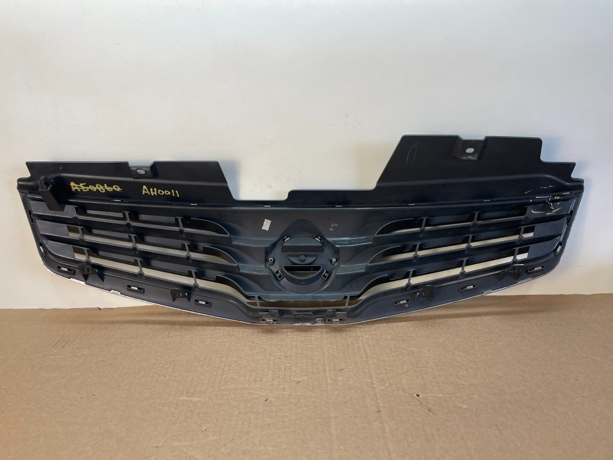 2010 to 2012 Nissan Sentra Front Upper Grill Grille AH0011 DG4