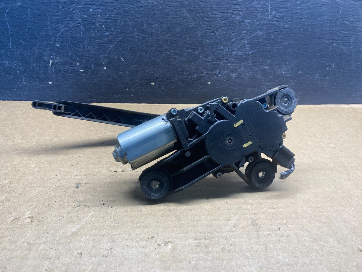 2012 to 2014 Ford Focus Rear Windshield Wiper Motor BV61-17K441-AA AF6599 DG5