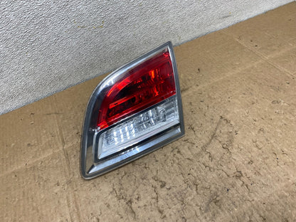 2007 2008 2009 Mazda Cx-9 Right Passenger Rh Side Inner Tail Light Oem Z1183 DW2