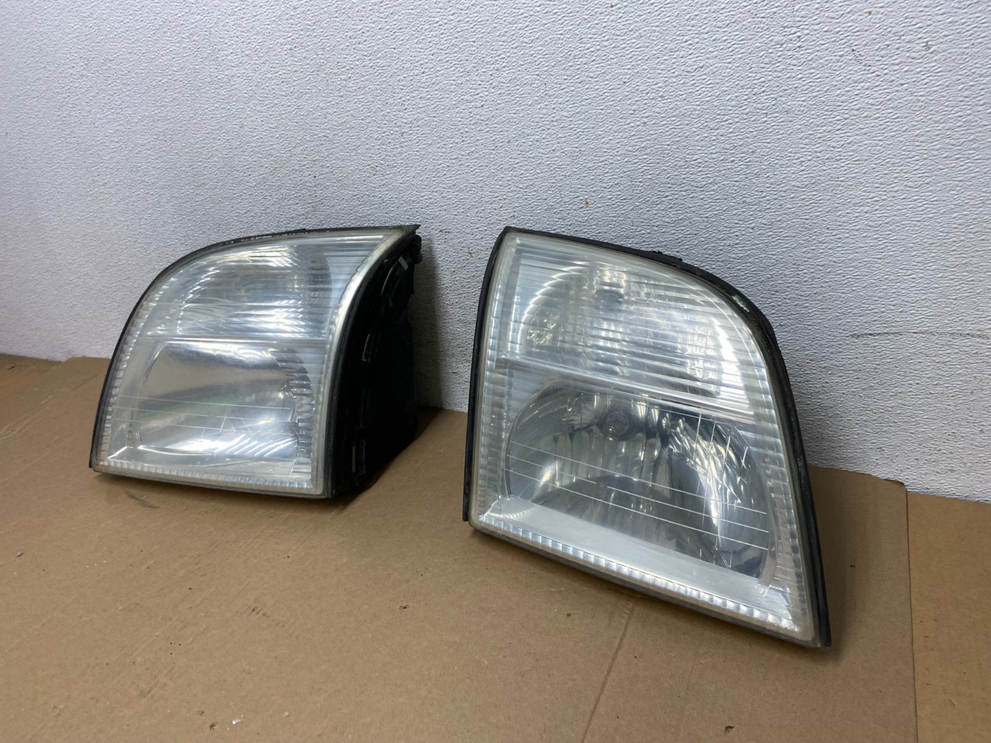 2002-2005 Mercury Mountaineer Left+Right Side Halogen Headlights AD6413 DW1