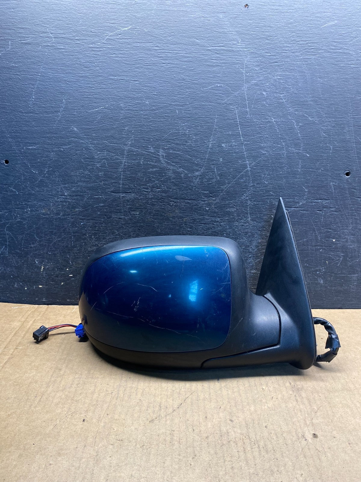 2003-2006 Chevrolet Tahoe Suburban Right Passenger Turn Door Mirror AH7053 DW0
