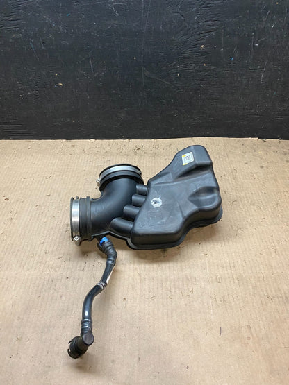 2020 to 2022 Ford Explorer OEM Air Right Intake Cleaner Inlet OEM j0666 DG14