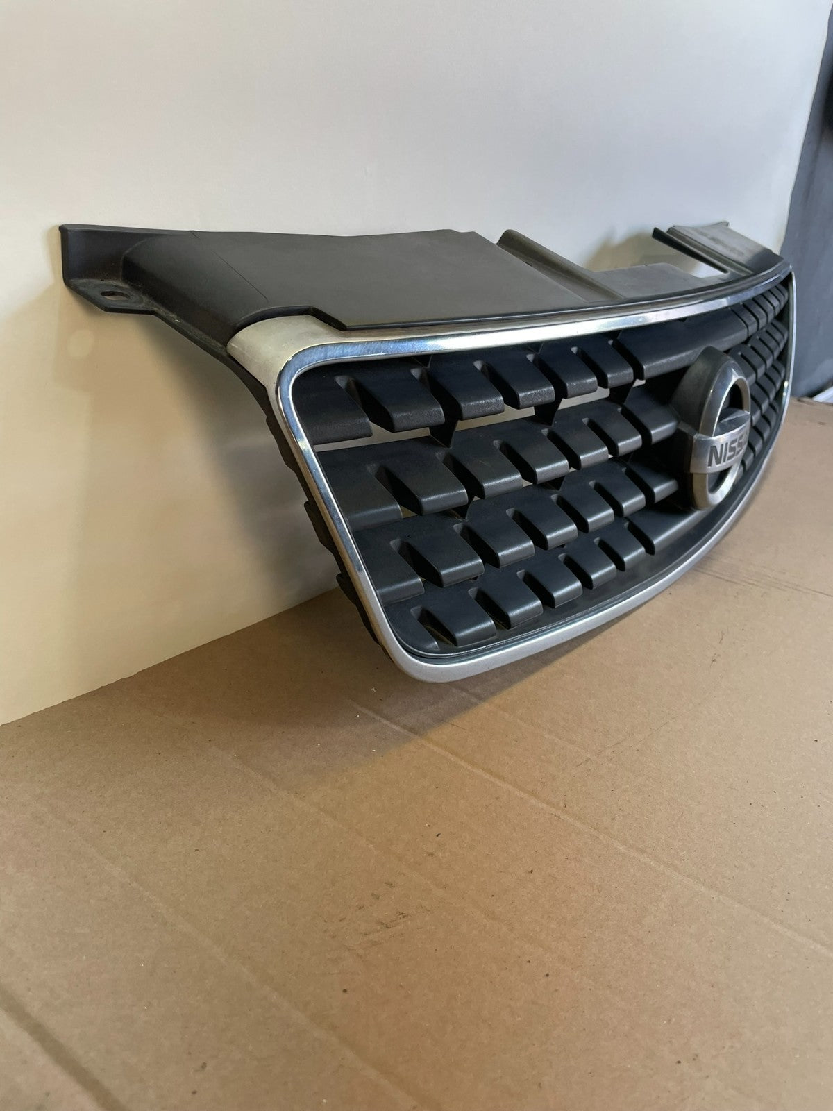 2005 2006 Nissan Altima Front Upper Grill Grille AG0960 DG2