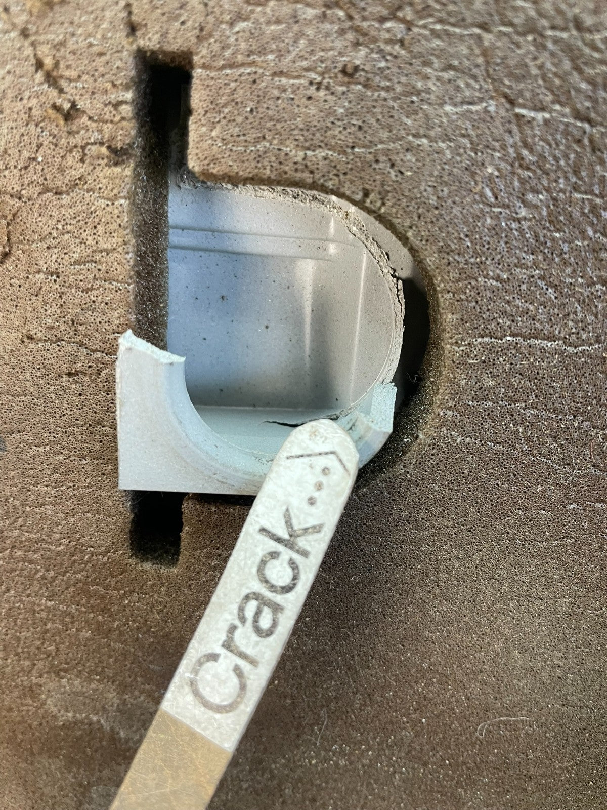 2004 to 2007 Cadillac CTS 3.6L Plastic Engine Cover Shield AG0928 DG3
