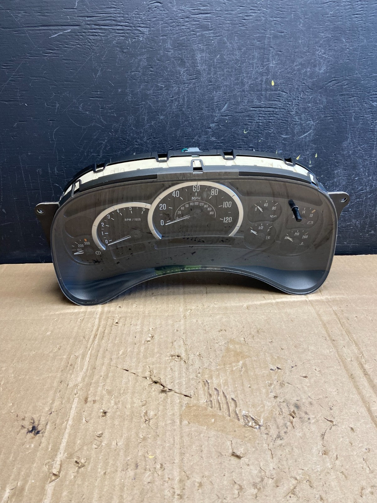 2003 to 2006 Cadillac Escalade Instrument Speedometer Cluster Gauge ae1892 DG0