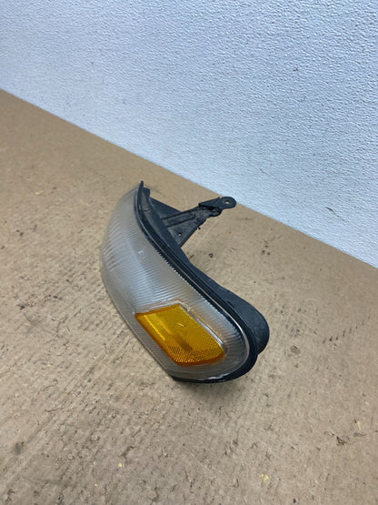 1993 to 1997 Toyota Corolla Left Driver LH Corner Marker Turn Signal AC1632 DW1