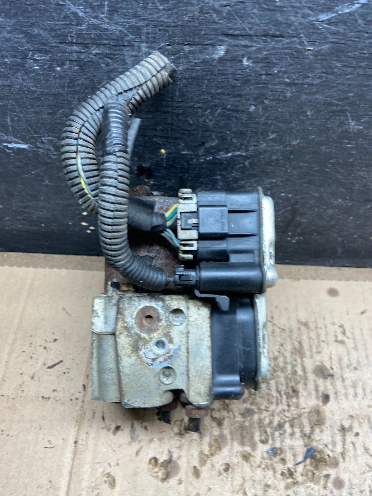 2004-2006 Chevrolet Express ABS Pump Control OEM 13567115 Module Q6123 DG3