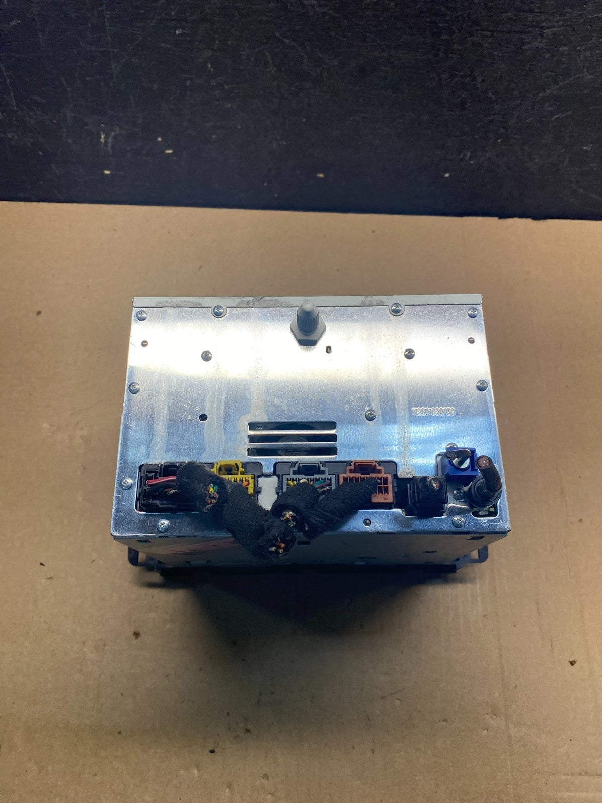 2009-2013 Chevrolet Tahoe AM FM Radio CD Player w Aux Bluetooth ae7398 DG5