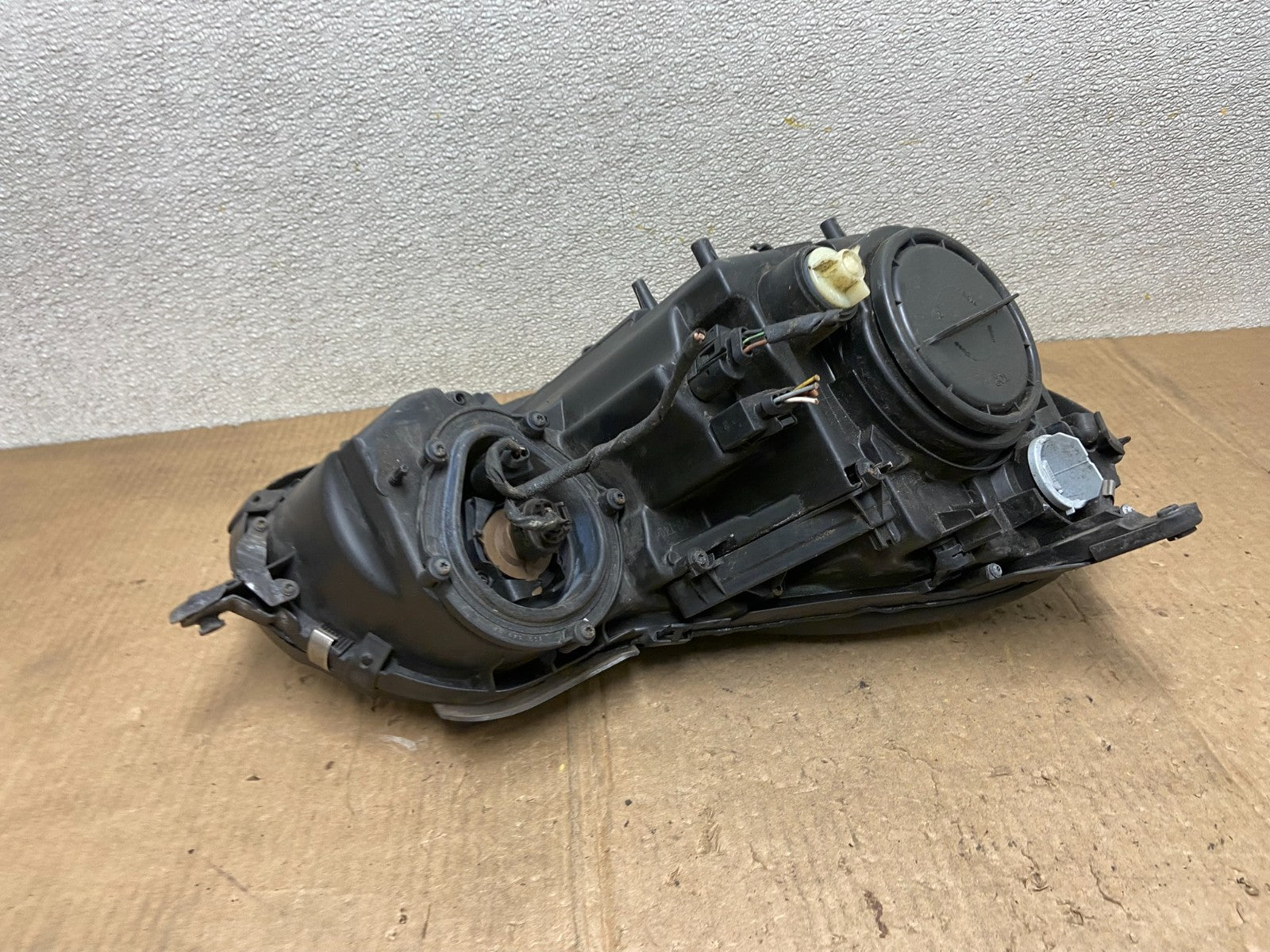 2003-2006 Mercedes E E320 E350 Left Driver Lh Side Halogen Headlight AA6944 DW6