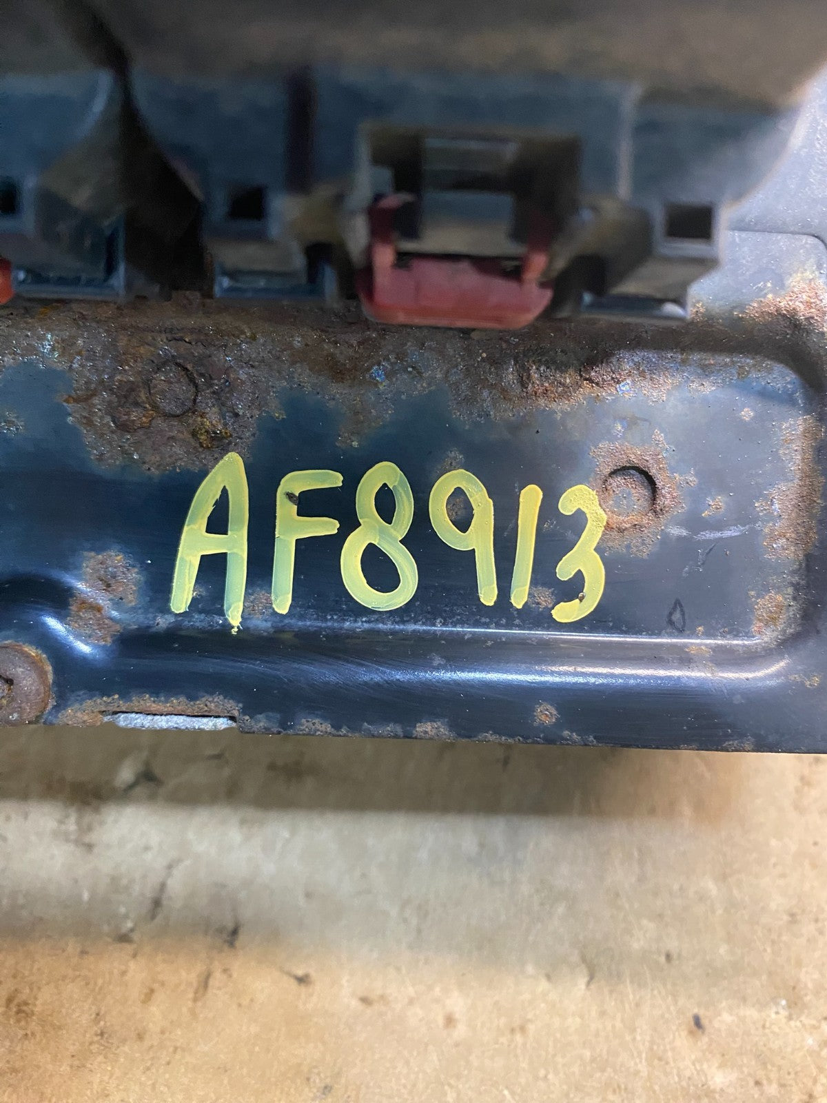 2005 Chrysler Caravan 3.3L Engine Control Unit ECU p04748635af af8913 DG3