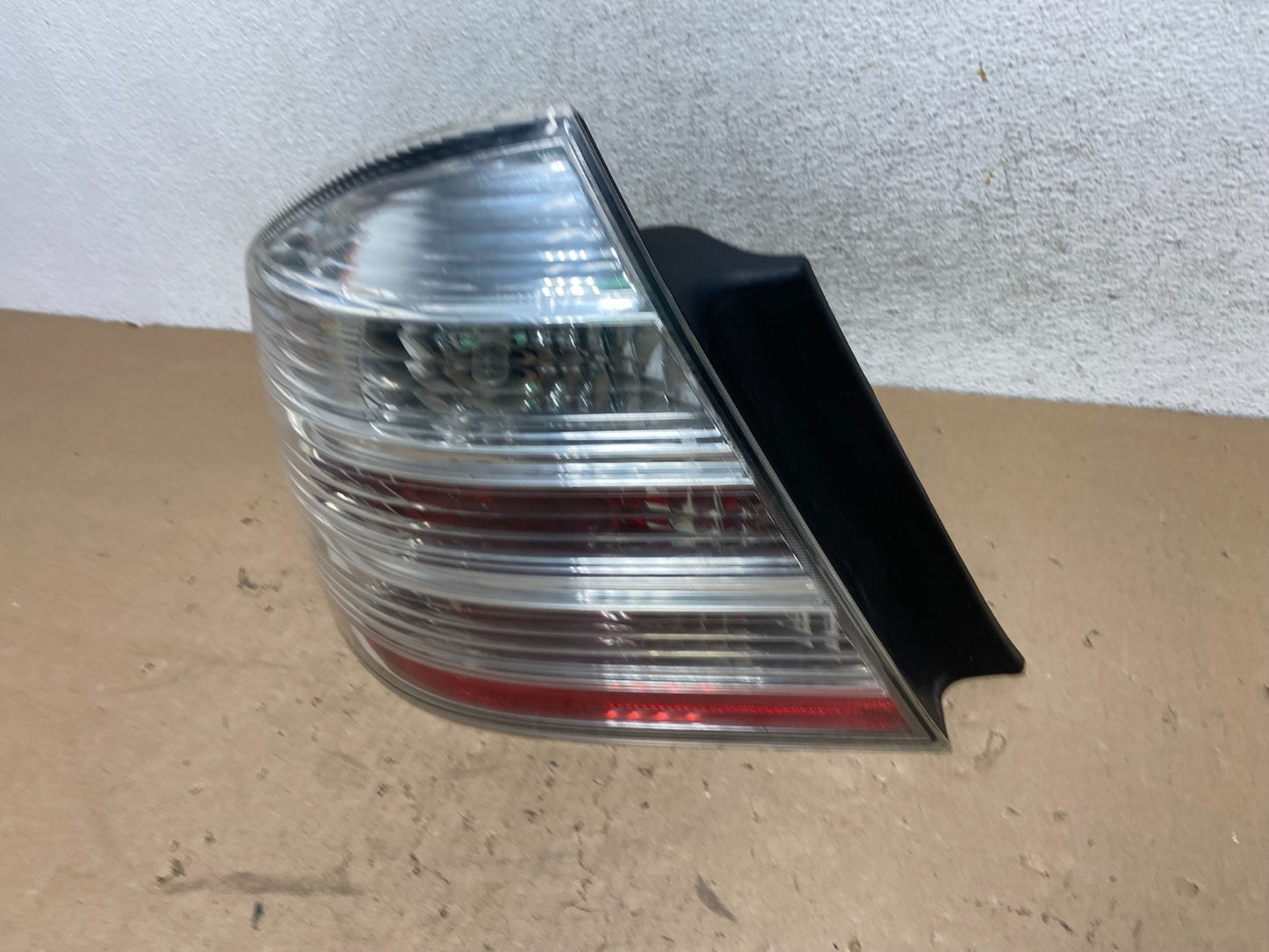 2008-2009 Ford Taurus Left Driver Lh Side Tail Light AG43511