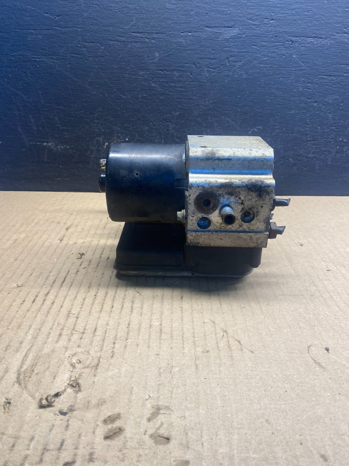 2003 - 2005 Chevrolet Silverado GMC Sierra ABS Anti-Lock Brake Module ac9000 DG2