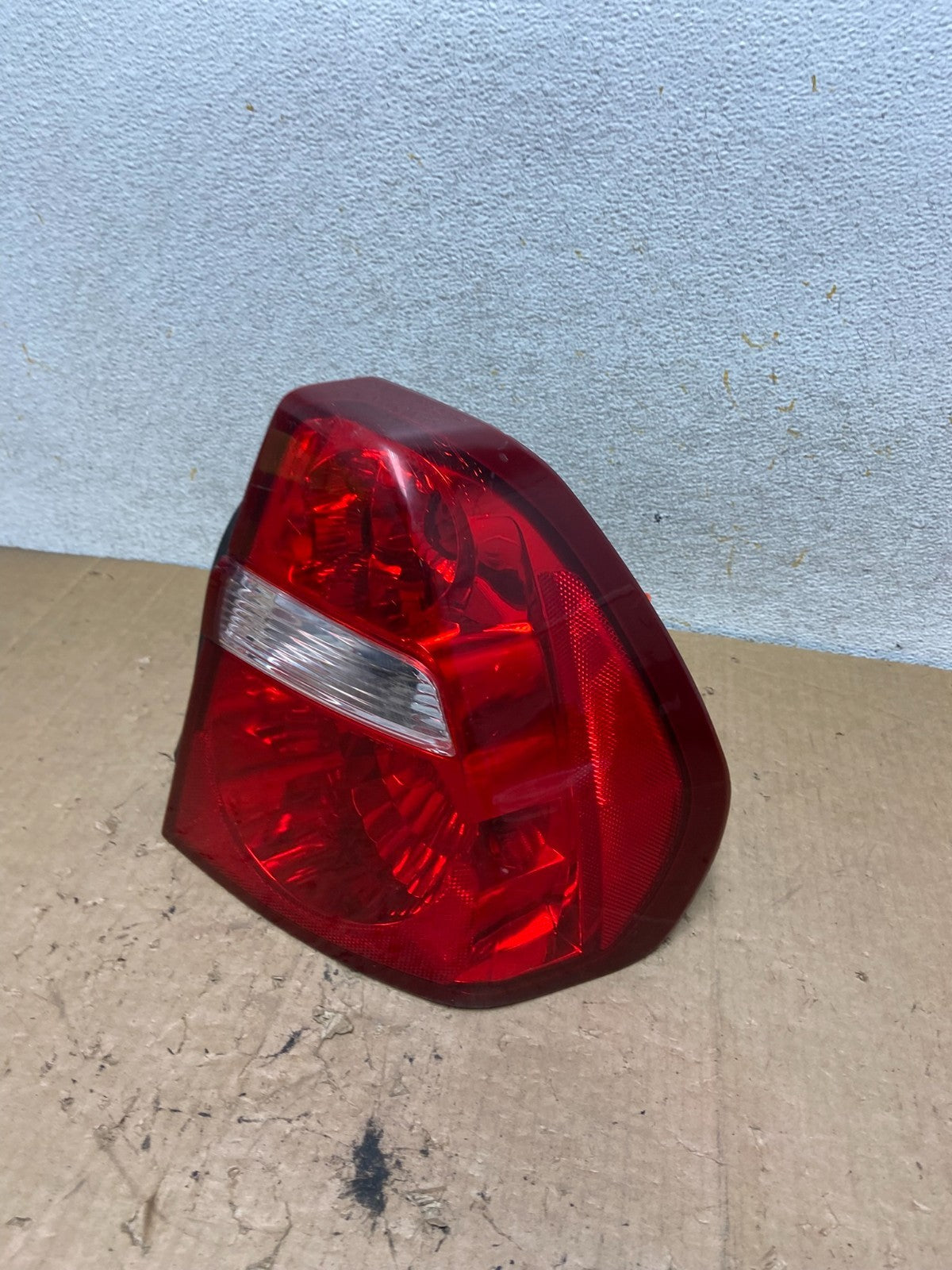 2004 to 2008 Chevrolet Malibu Right Passenger Side Tail Light AI9353 LK0