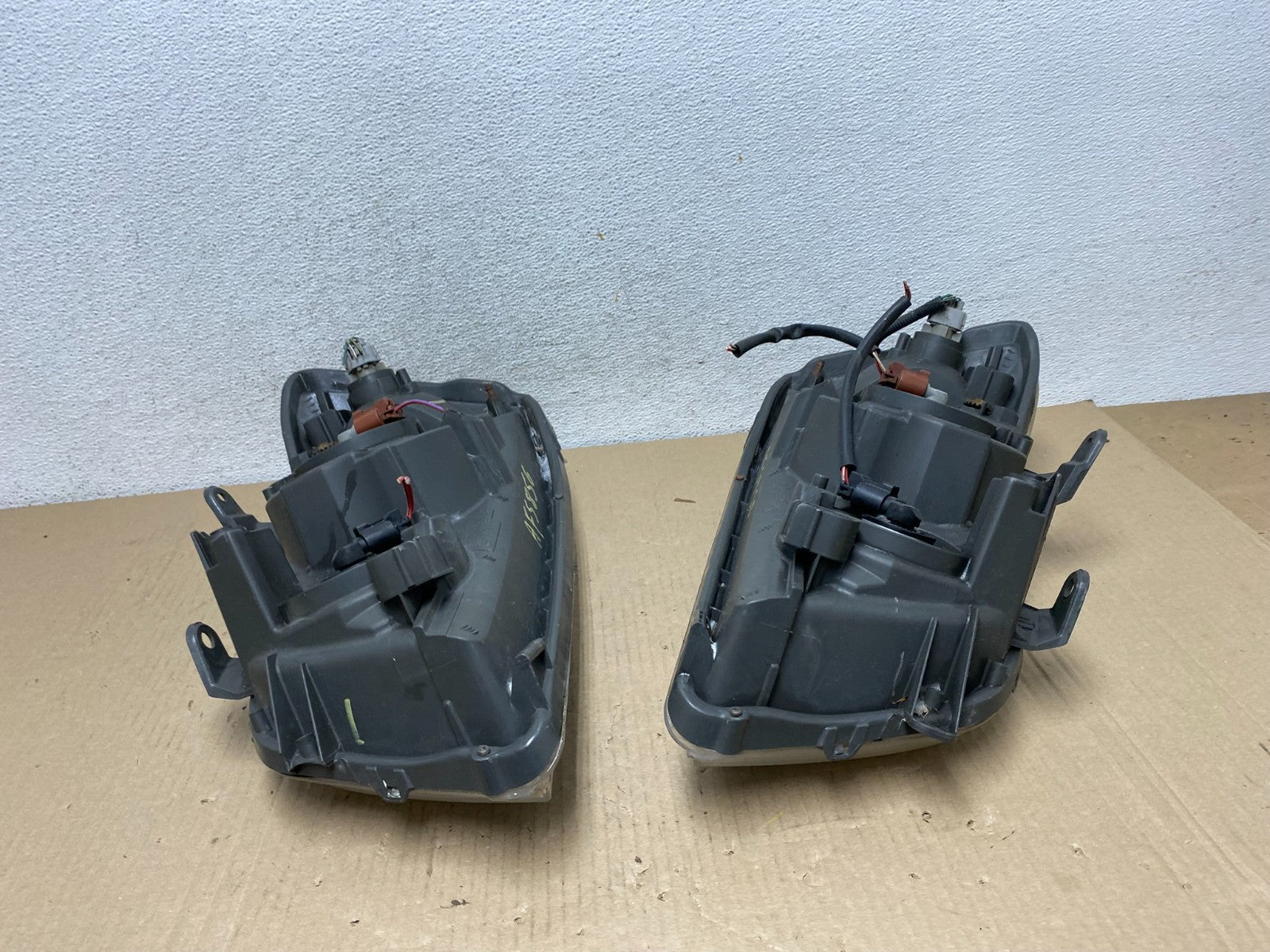 2001 2002 2003 Toyota Highlander Headlights Left+Right Side AF5856 DW11