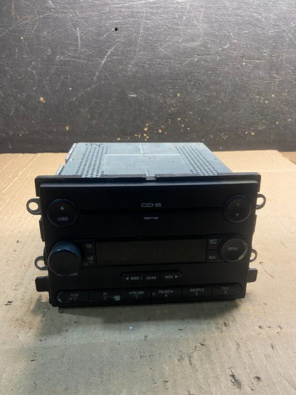 2005 to 2007 Ford Five Hundred Montego Radio CD Player Y7634 DG0