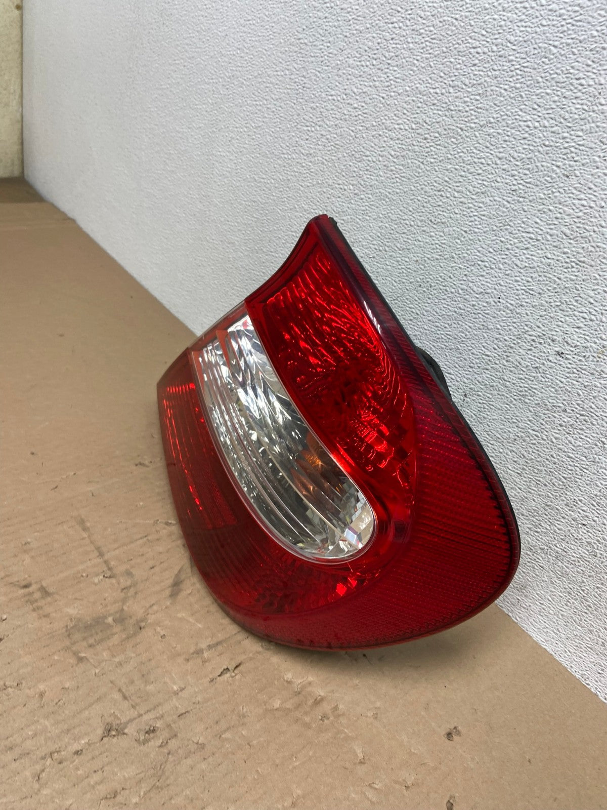 2002 2003 2004 Toyota Camry Tail Light Right Passenger Rh Side AE8776 LK1
