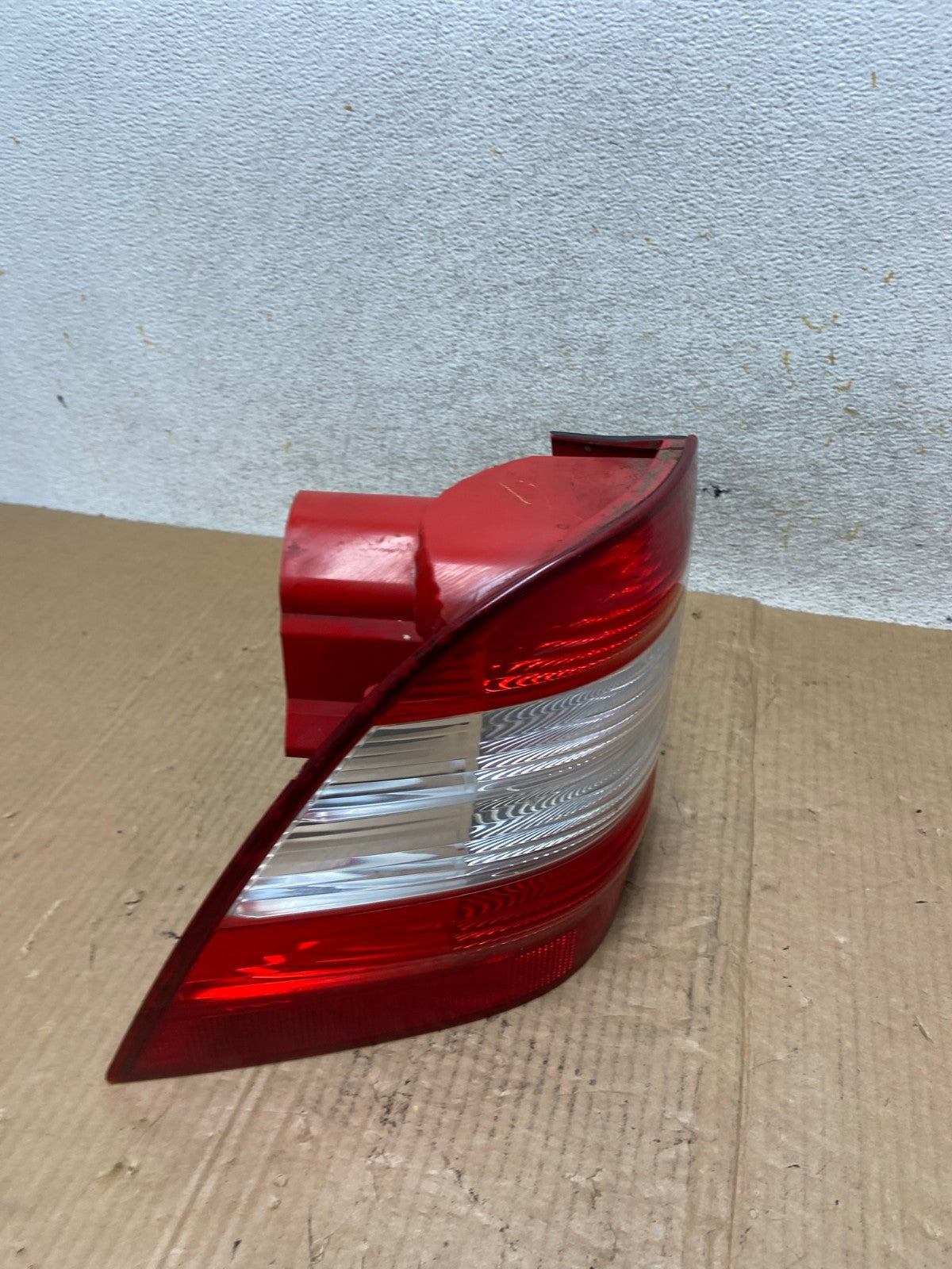2002-2005 Mercedes ML350 ML-Class Left Driver Lh Side Tail Light AI6593 LK2