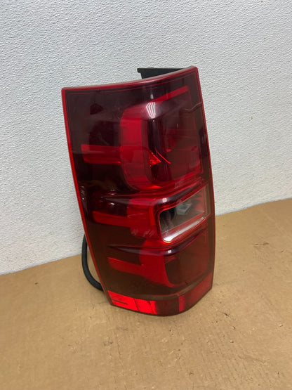 2008-2014 Chevrolet Tahoe Suburban Driver Lh Left Side Tail Light AC8501 DW2