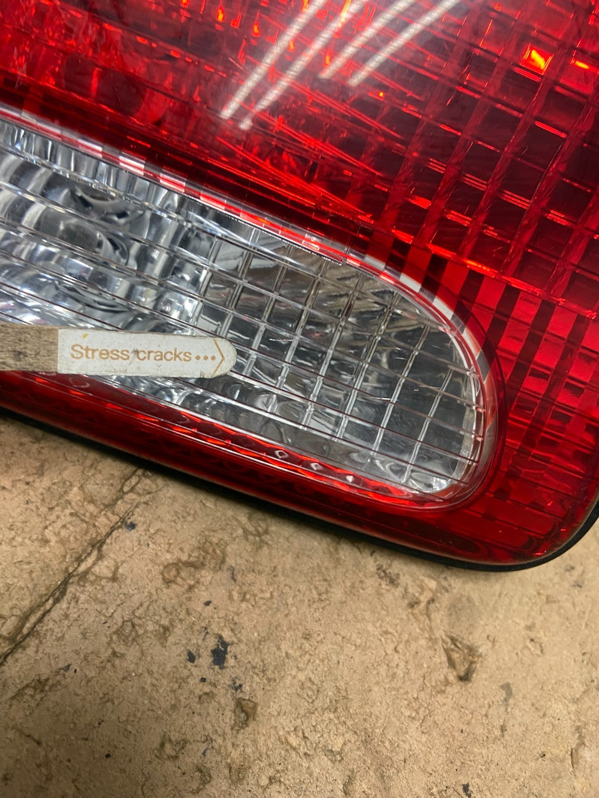 2001 2002 2003 Toyota Sienna Left Driver Lh Side Inner Tail Light OEM X8996 DW5