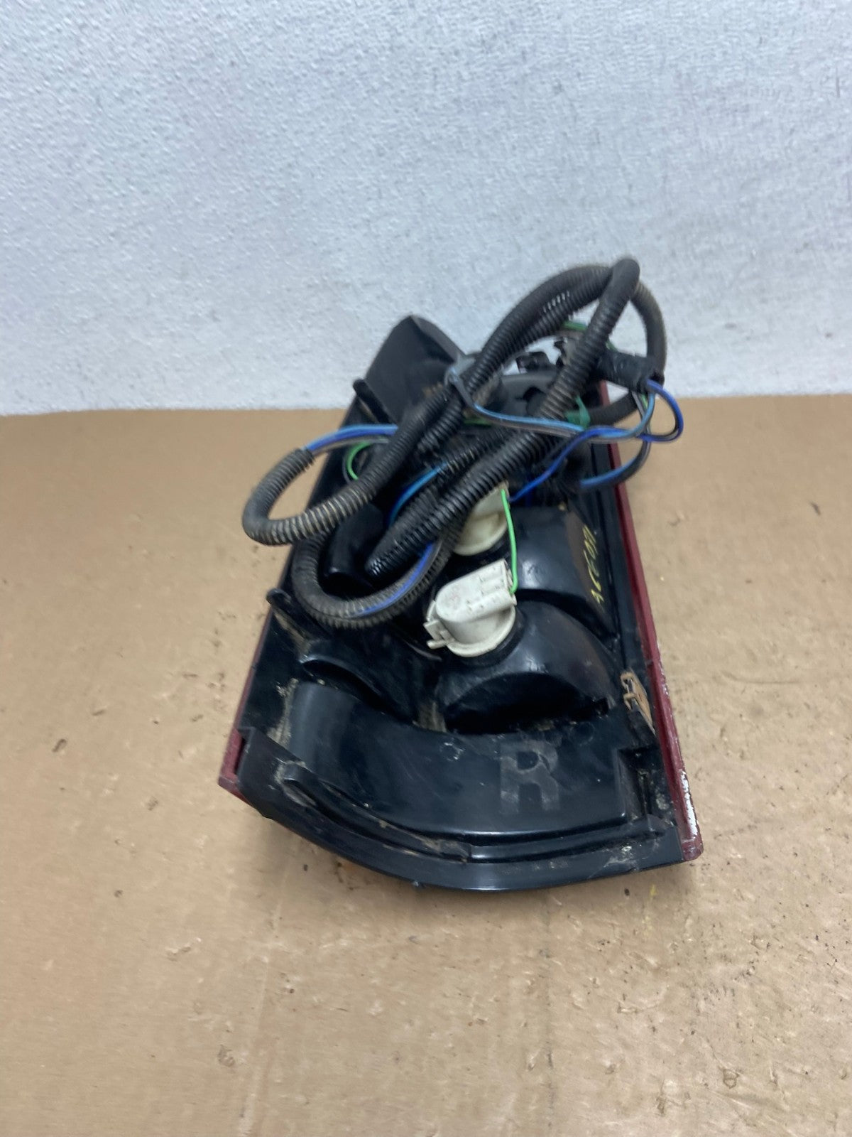 1999-2002 Chevrolet Silverado 1500 Right Passenger Side Tail Light AC6031 LK6