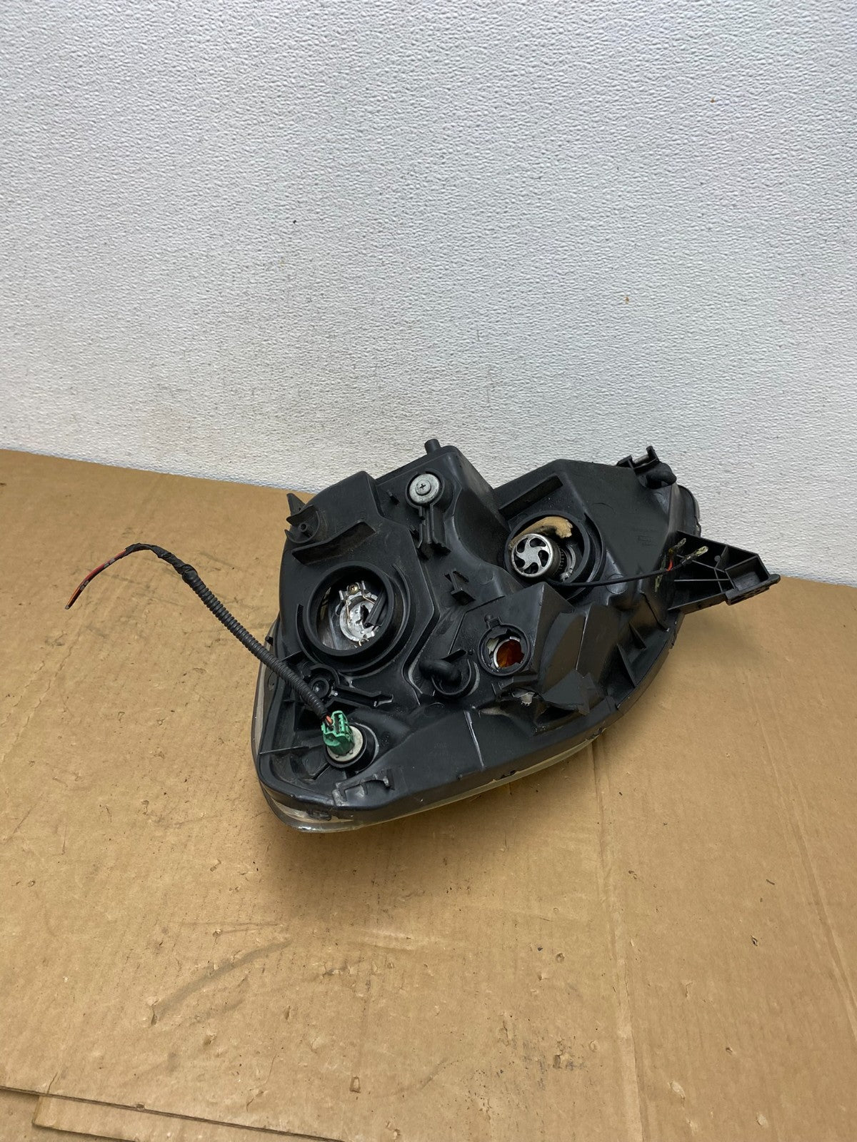 2005 -2006 Honda Crv Cr-v Halogen Headlight Right Passenger Rh AC8600 DW9