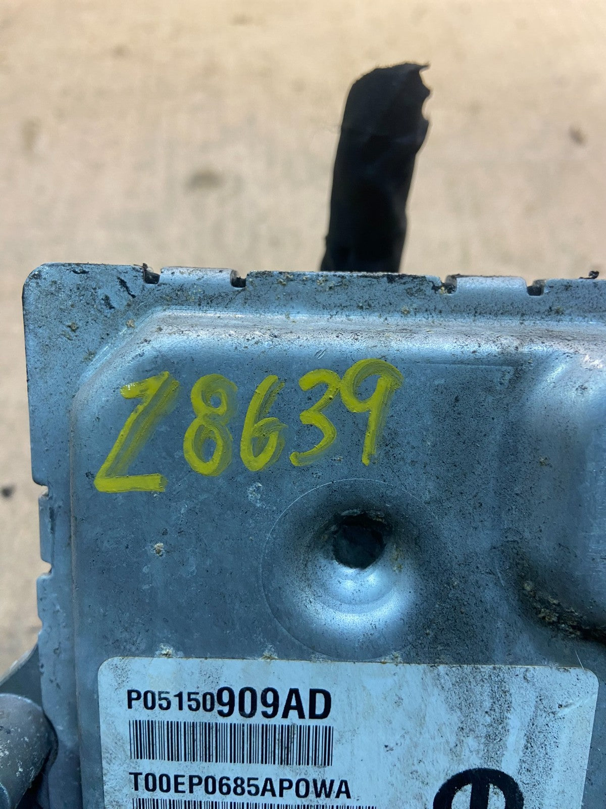 2015 Dodge Dart ECU ECM Engine Computer Module OEM  Z8639 DG5
