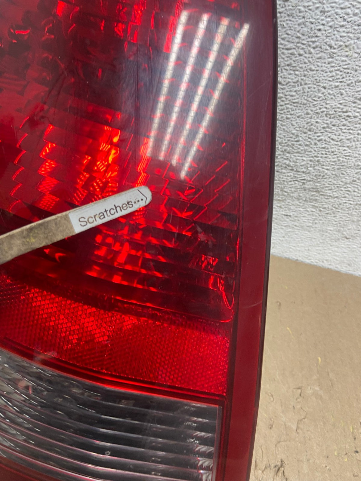 2005 - 2007 Chrysler 300 Left Driver Lh Side Tail Light AF7130 LK3